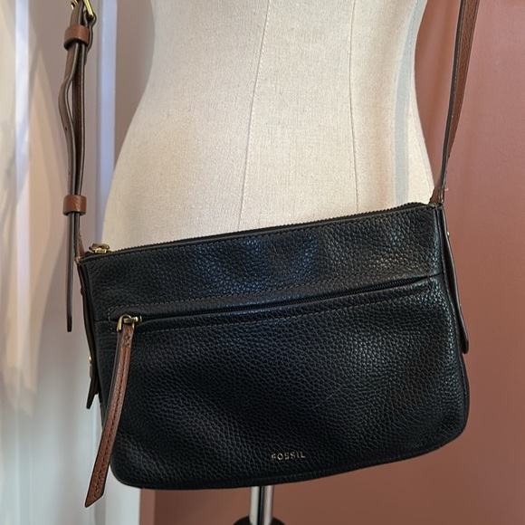 Fossil | leather | crossbody | zipper | black & brown | 9x9 | purse - Picture 14 of 15